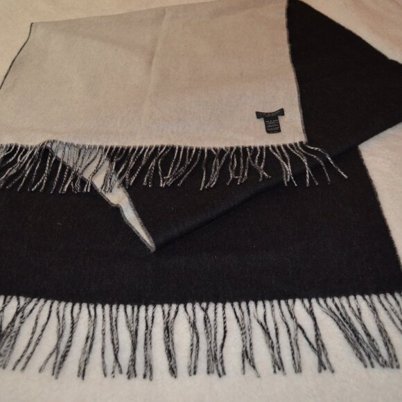 Rag & Bone 100% Merino Wool black & white scarf - Picture 4 of 9